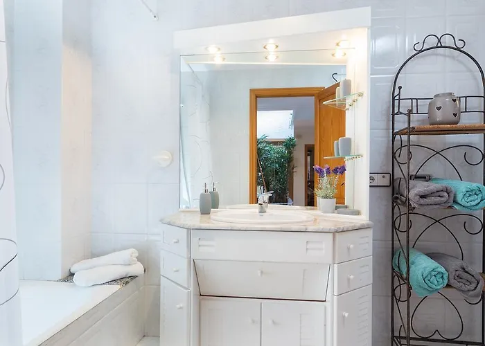 Будинок відпочинку Isona *